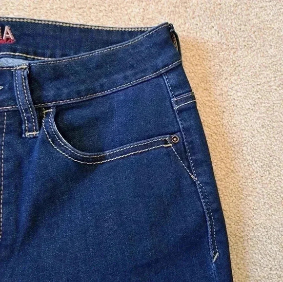 Santana Jeans Women's Size 8 Blue Dark Wash Cropped Stretch Denim - Picture 5 of 9